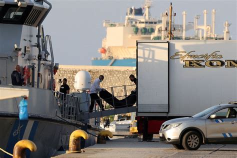 Greece migrant tragedy: Survivor accounts say coastguard towing attempt precipitated disaster